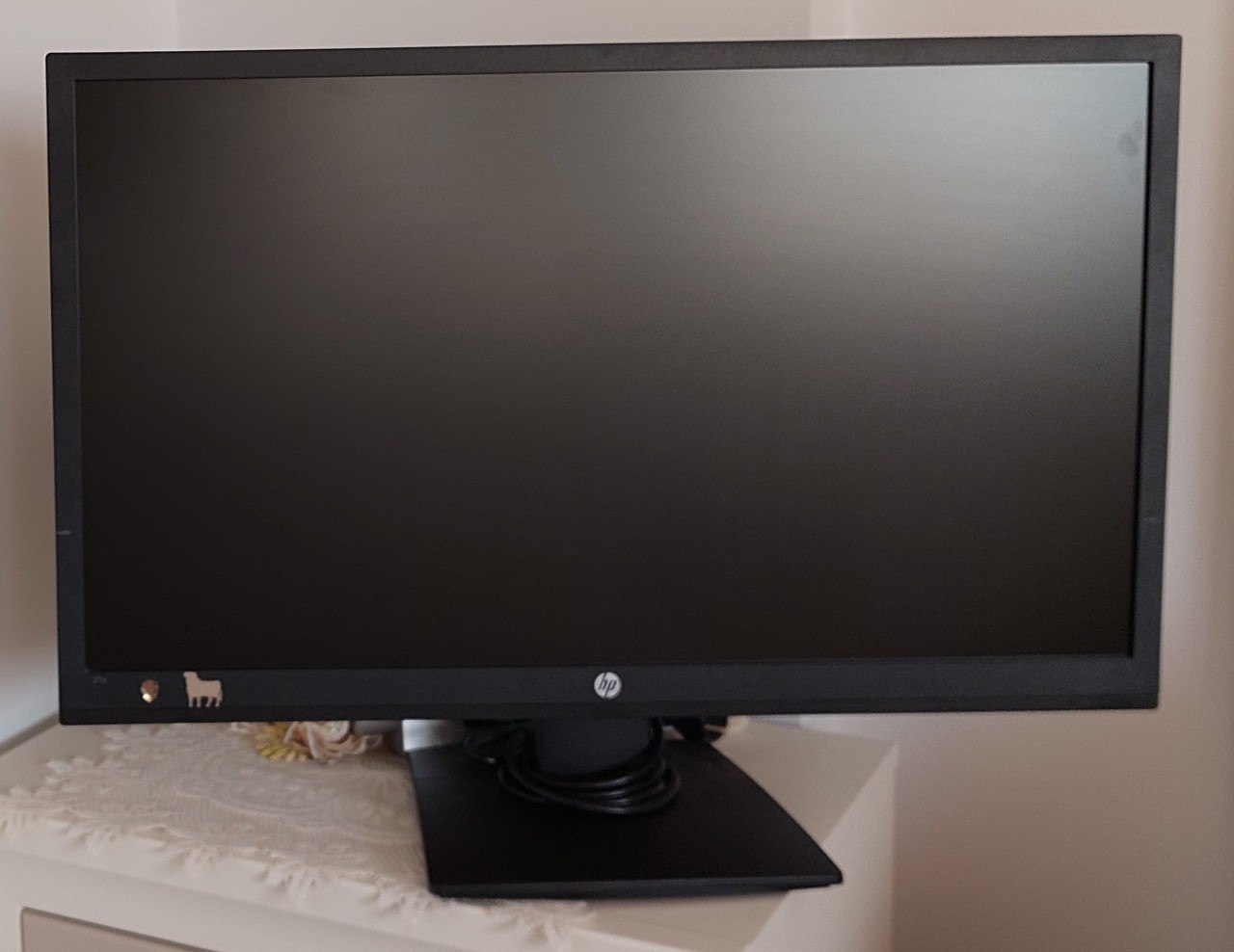 Продаётся монитор HP 27o Display, 27 дюймов, год выпуска — 2017.