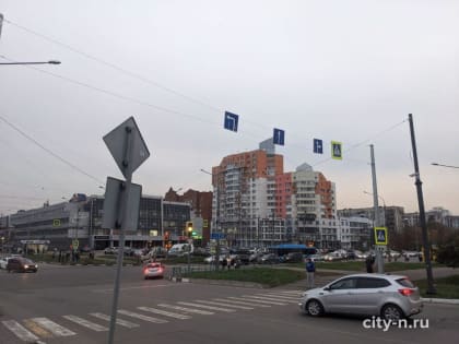 В Новокузнецке у «Кометы» повесили новый дорожный знак, который может спровоцировать серьёзное ДТП (ФОТО, ВИДЕО)