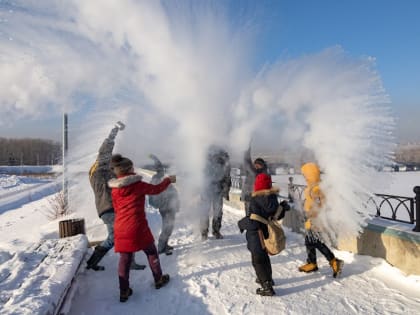 Невероятное зрелище! В Новокузнецке жители одновременно сделали «Дубак челлендж»