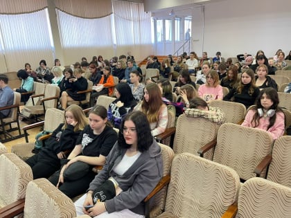 Будущие модельеры и дизайнеры побывали на необычной лекции