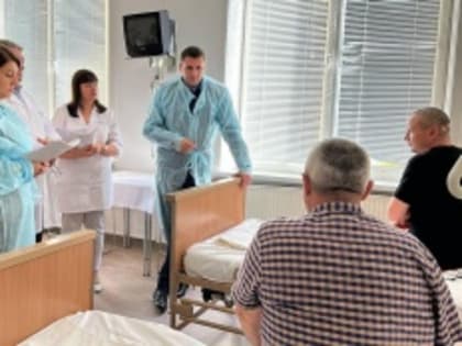 Заместитель Генерального прокурора России Дмитрий Демешин посетил Кузбасский клинический центр охраны здоровья шахтеров имени святой великомученицы Варвары