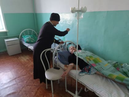 Клирик Новокузнецкой епархии посетил медицинские учреждения г. Осинники