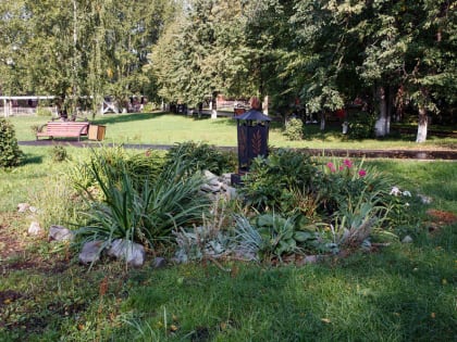 Старый живописный Парк Победы в жилом районе Ягуновский стал ещё уютнее благодаря нацпроекту 