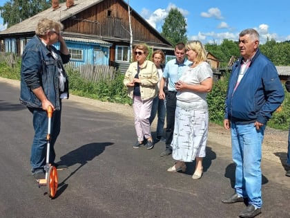 В Калтане построили новую дорогу для школьного автобуса