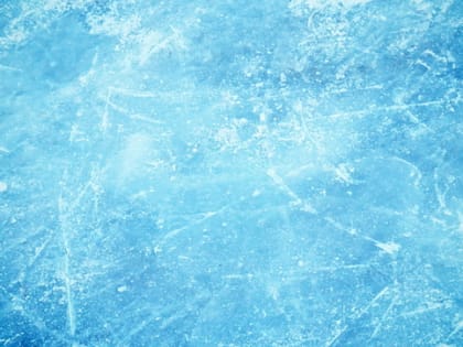 В Иркутске застрявших на машине четырех горе-рыбаков эвакуировали с Братского водохранилища