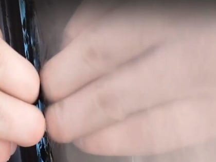 Новокузнечанин нащупал щель в автобусе «Питеравто» (ВИДЕО)