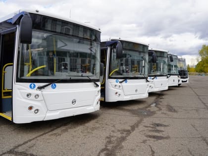 Железногорск получил 4 автобуса по губернаторской программе