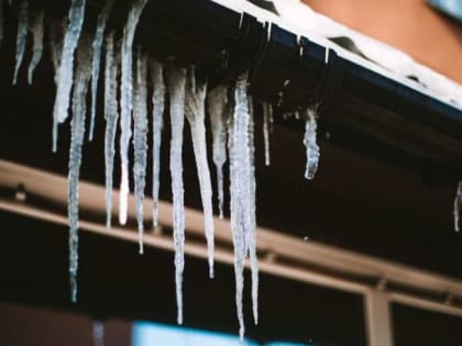 Рабочая неделя в Кузбассе начнется со штормового ветра и тепла