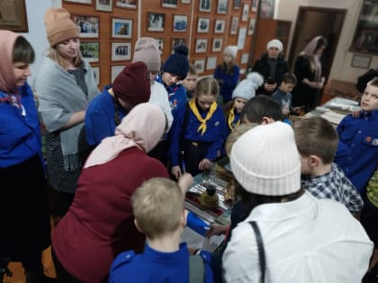 Православные следопыты г. Осинники посетили выставку «Через книгу к Богу»