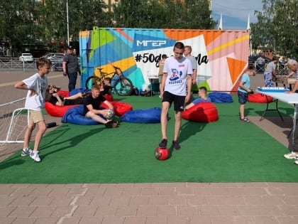 Кемеровские молодогвардейцы организовали футбольный мастер-класс