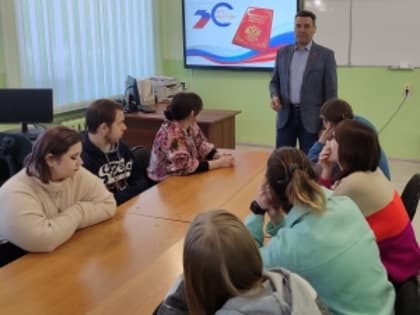 В Тяжине прошла встреча, посвященная 30-летию Конституции РФ