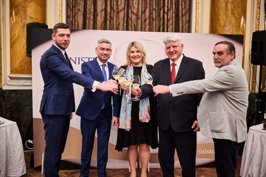 Featured image for En Primeur 2024: Premijerno kušanje mladih malvazija u zagrebačkoj Esplanadi