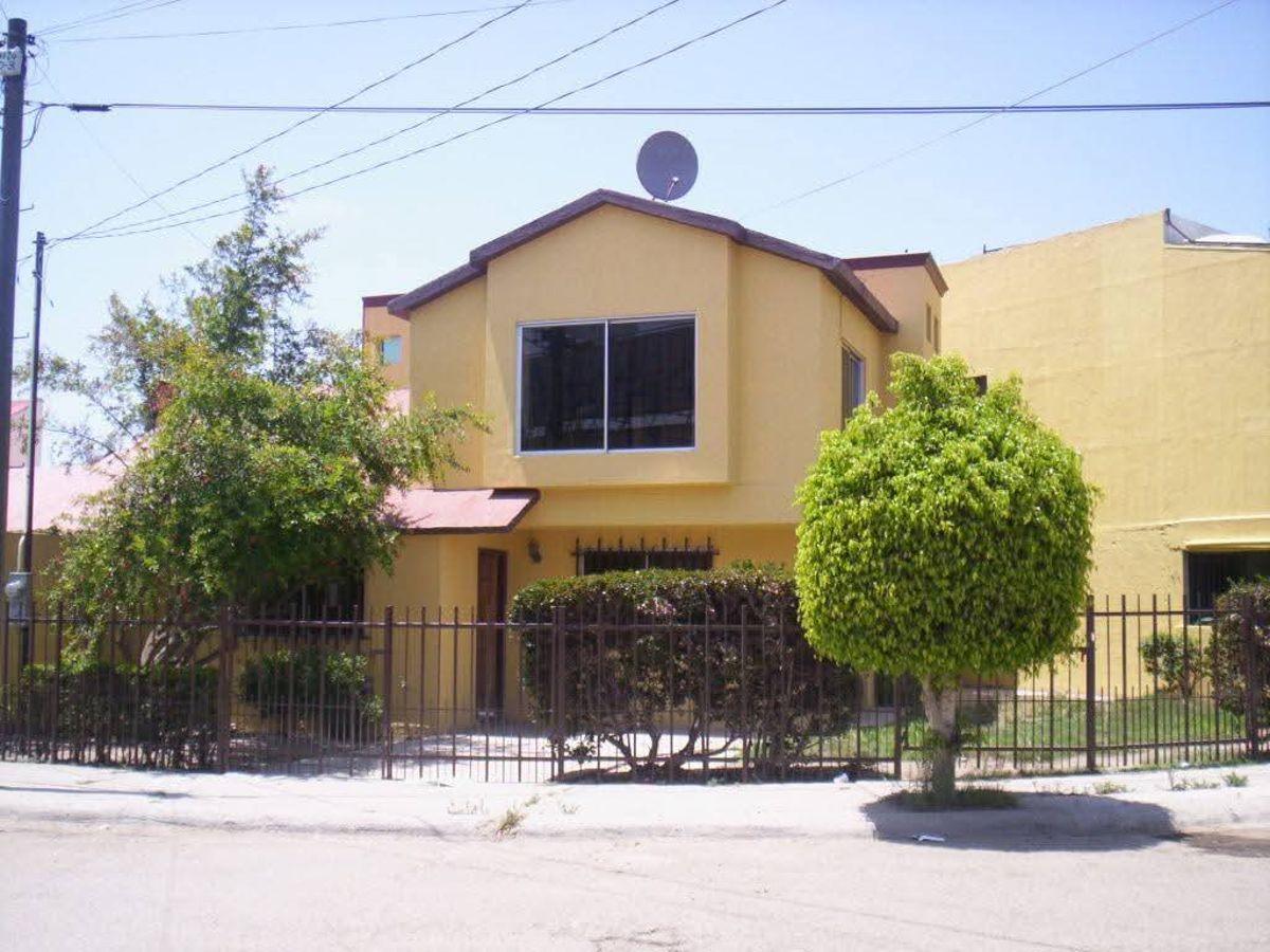 Casa en venta en Otay, Tecate con 3 recámaras