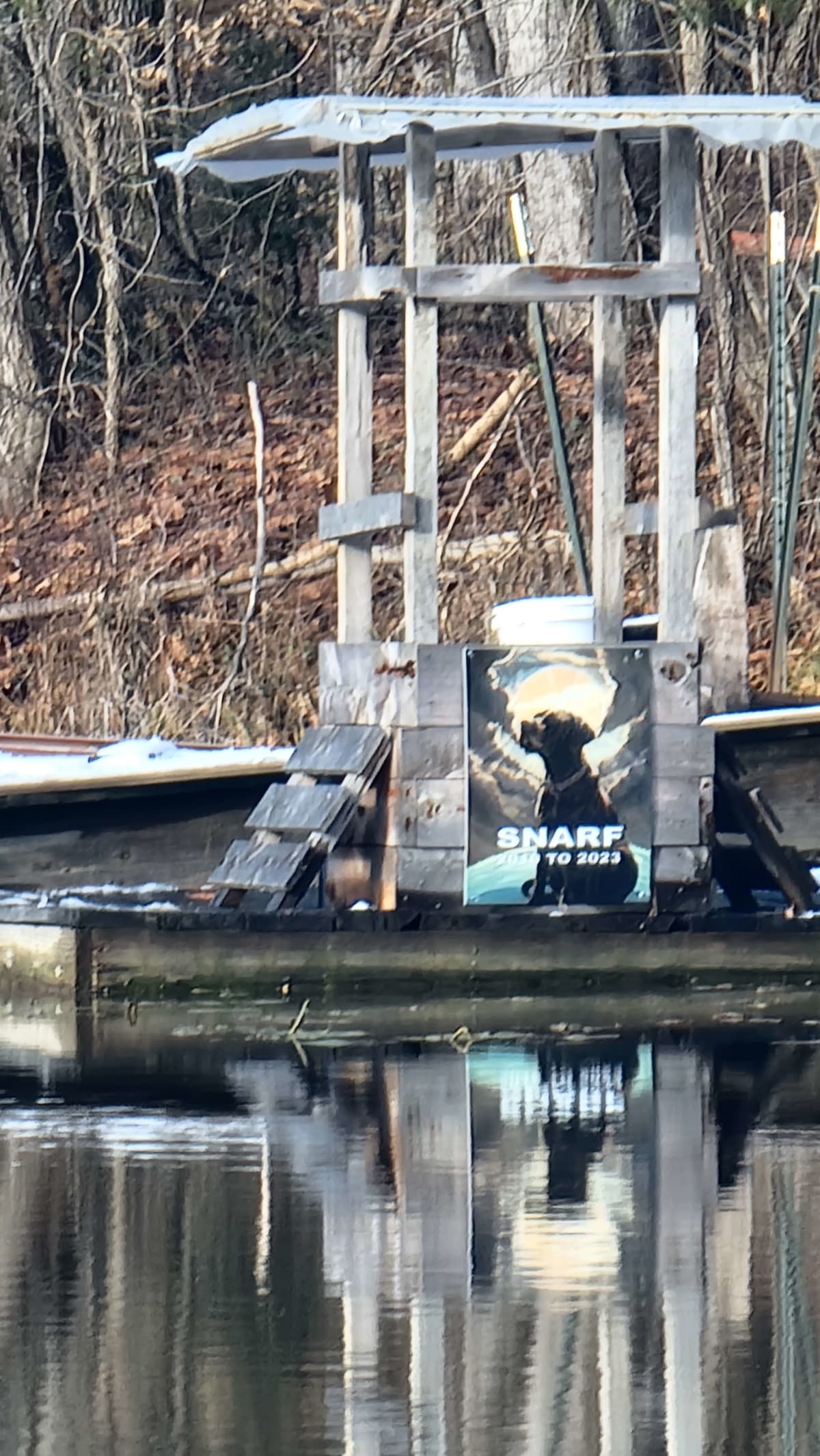 floatingdockinwinter.jpg