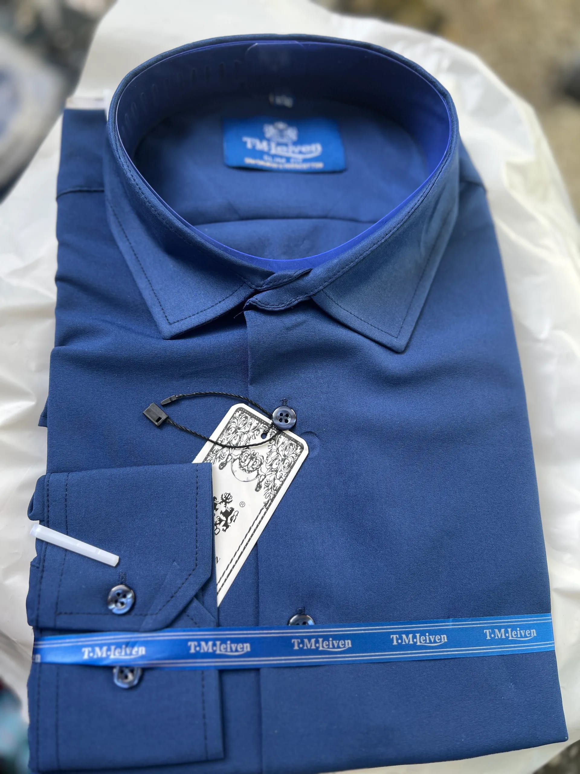 Plain shirts  - Image 1