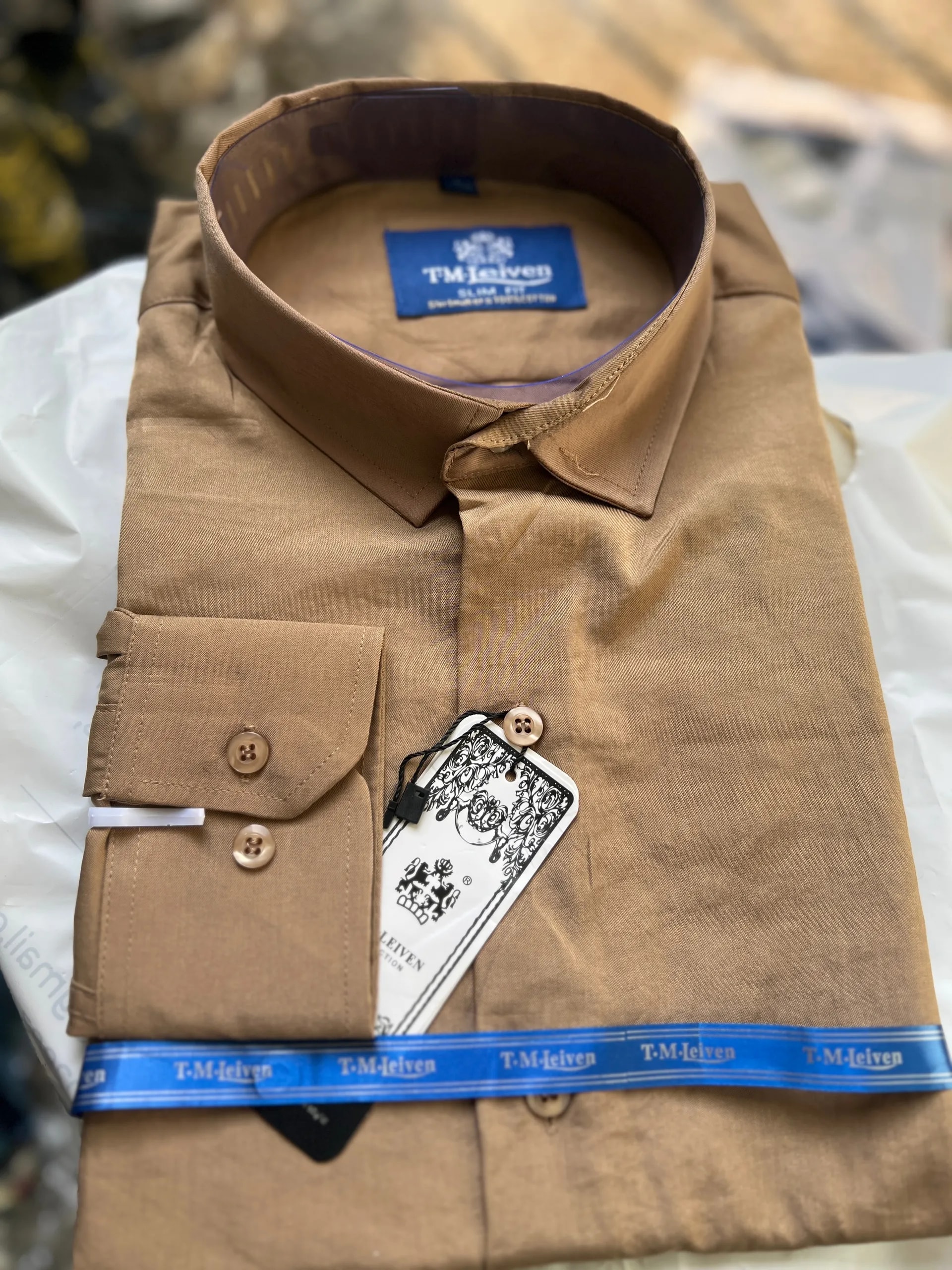 Plain shirts  - Image 1