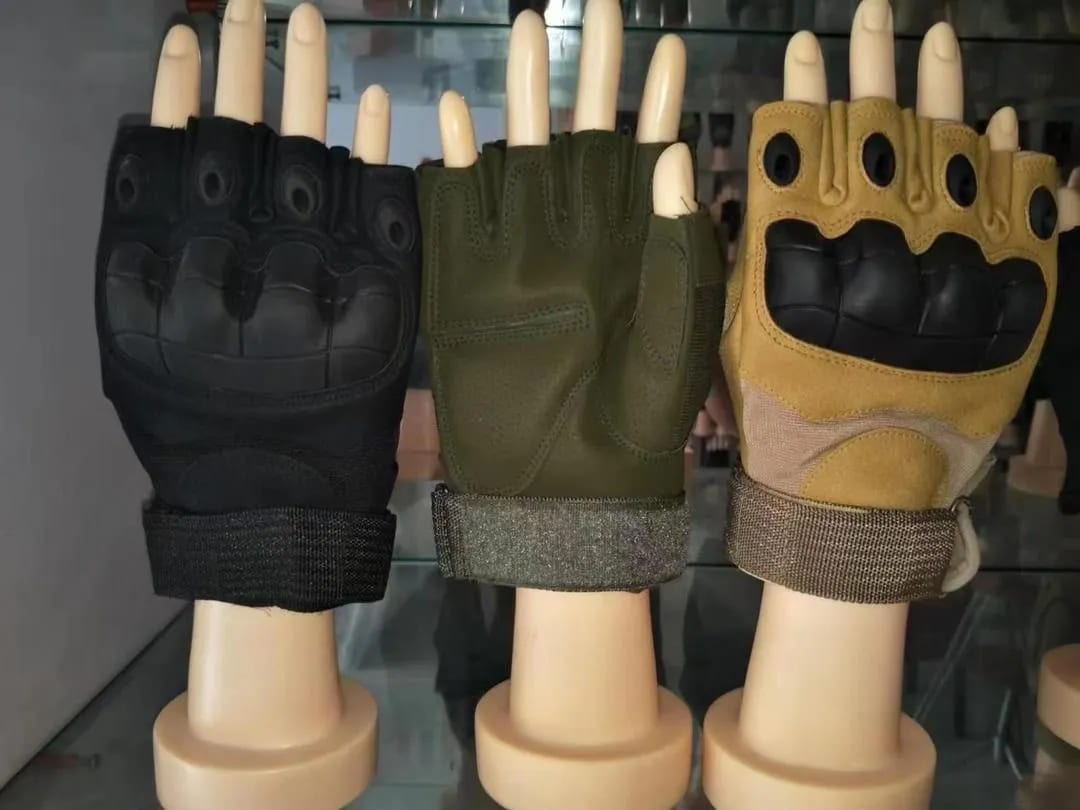 GYM GLOVES - Image 1