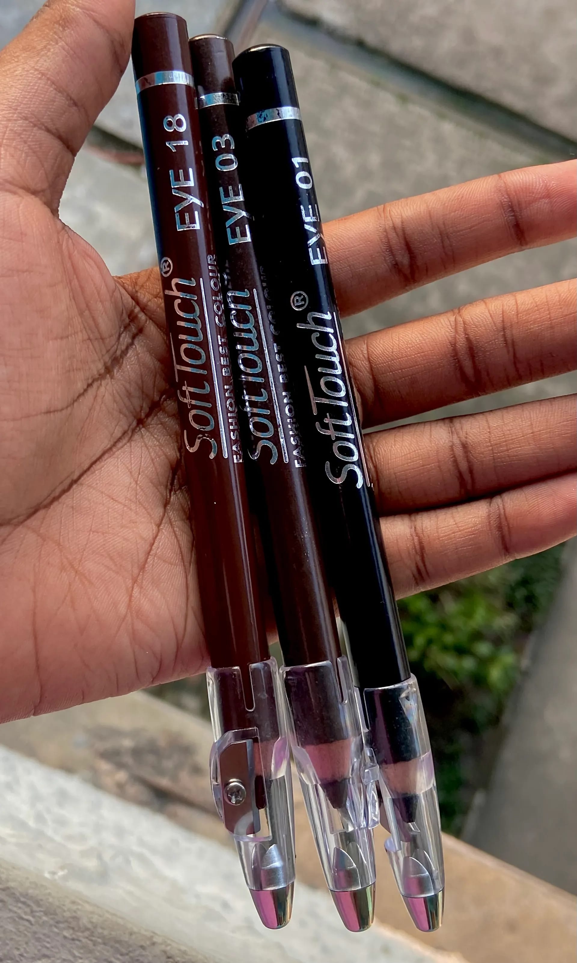 Brown and black lip liner  - Image 1