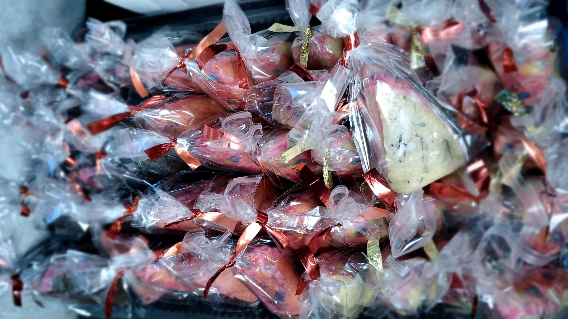 Mini cake slices - Image 1