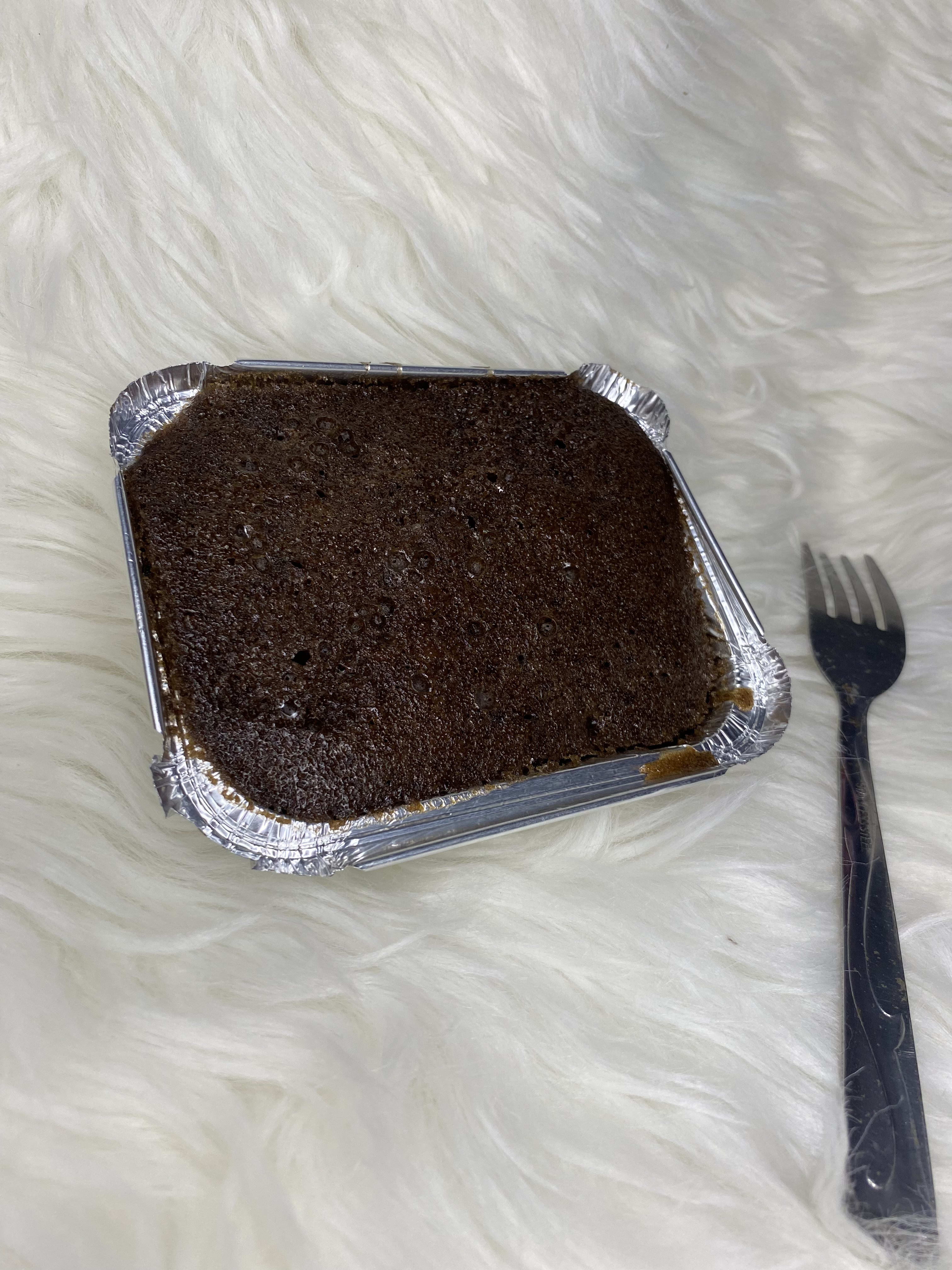 Soft and moist Foil cake (medium) - Image 1