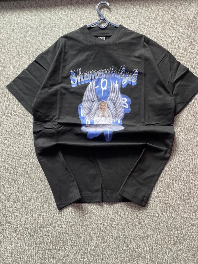 Graphic tees - Image 1