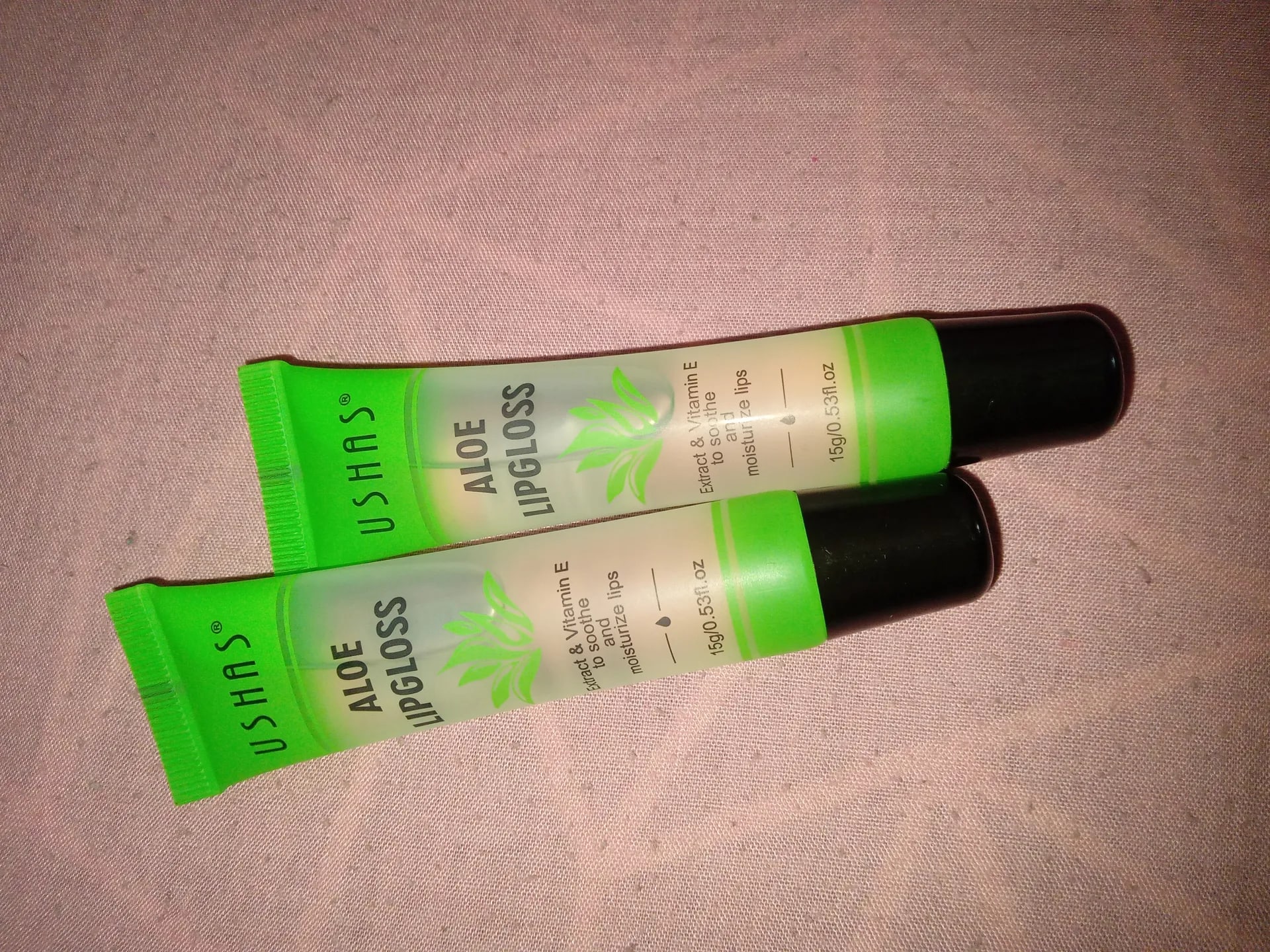 Clear lip gloss