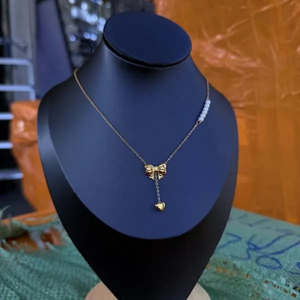 SAR Bow necklace 🌸