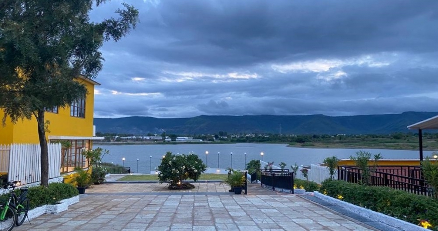 The Ultimate Nature Retreat: Why ARC – Lakeside Resort is Perfect for Nature Lovers