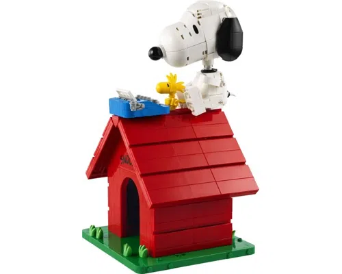 Peanuts: Snoopy's Doghouse Image