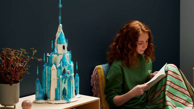 43197 LEGO Disney The Ice Castle | The Coolest LEGO Frozen Set is Here with LEGO 43197 – LEGO The Ice Castle Image