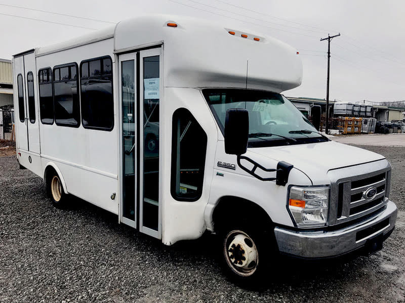 2016 StarTrans Senator II front passenger side three quarter view