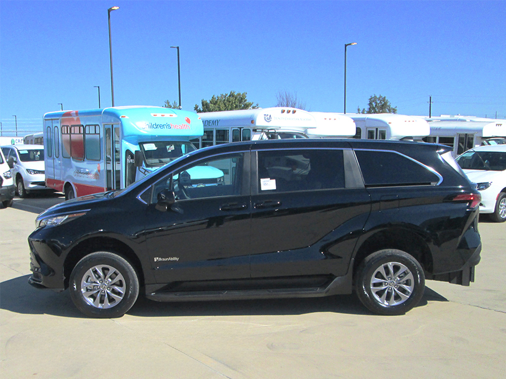 2023 BraunAbility Sienna LE Rear Entry front driver side