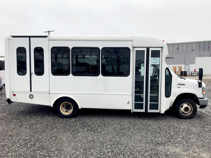 2016 StarTrans Senator II passenger side view