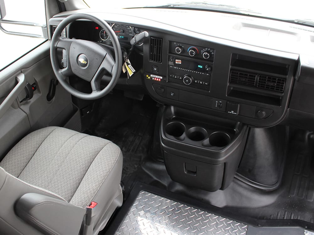 2023 Starcraft Allstar 22 14& Chevy driver's area