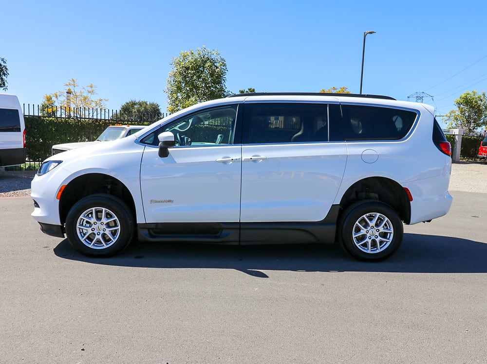 2021 BraunAbility Chrysler Voyager LX side Entry Gas 4&1 drivers side