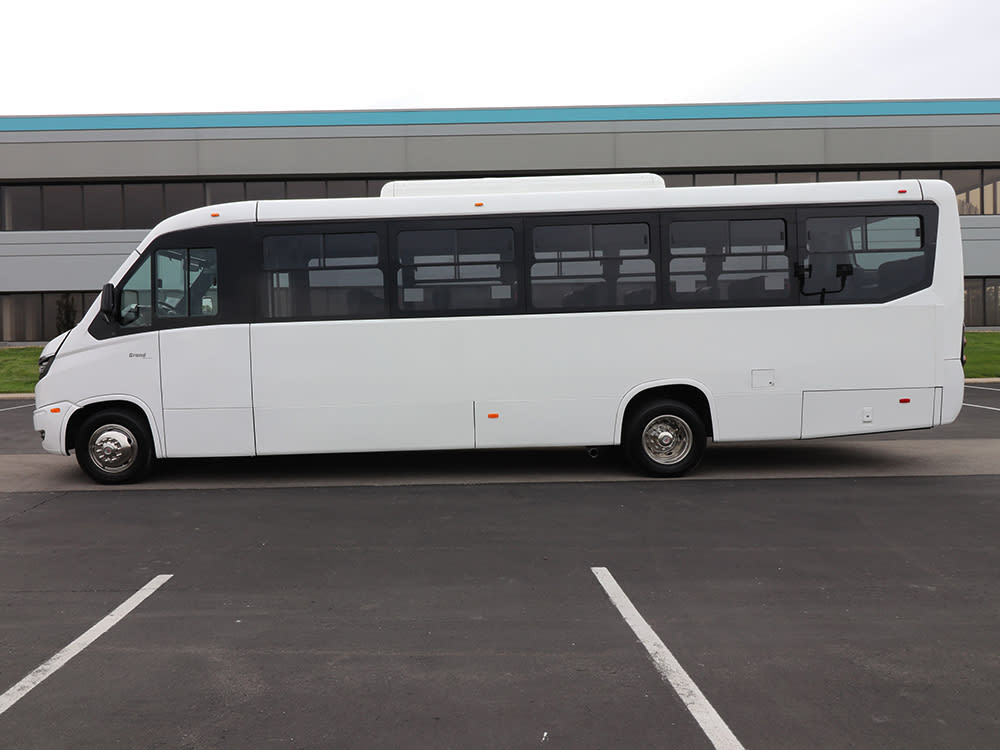 2022 Marcopolo Grand Shuttle White
