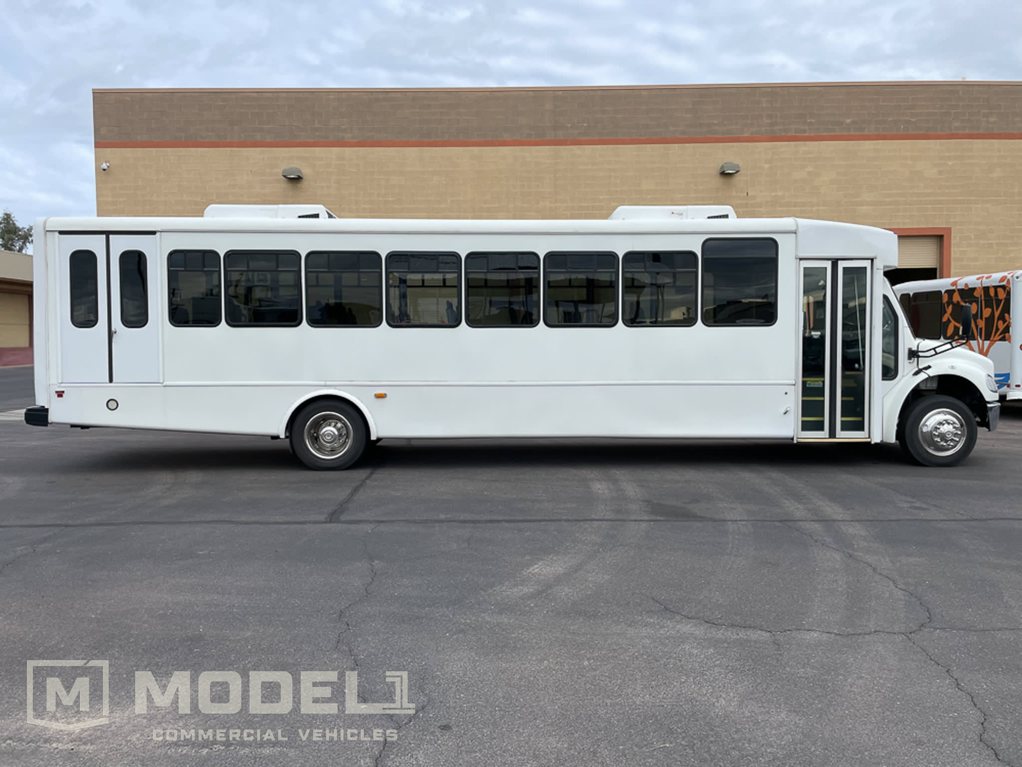 2018 StarTrans President Shuttle Bus Passenger Side