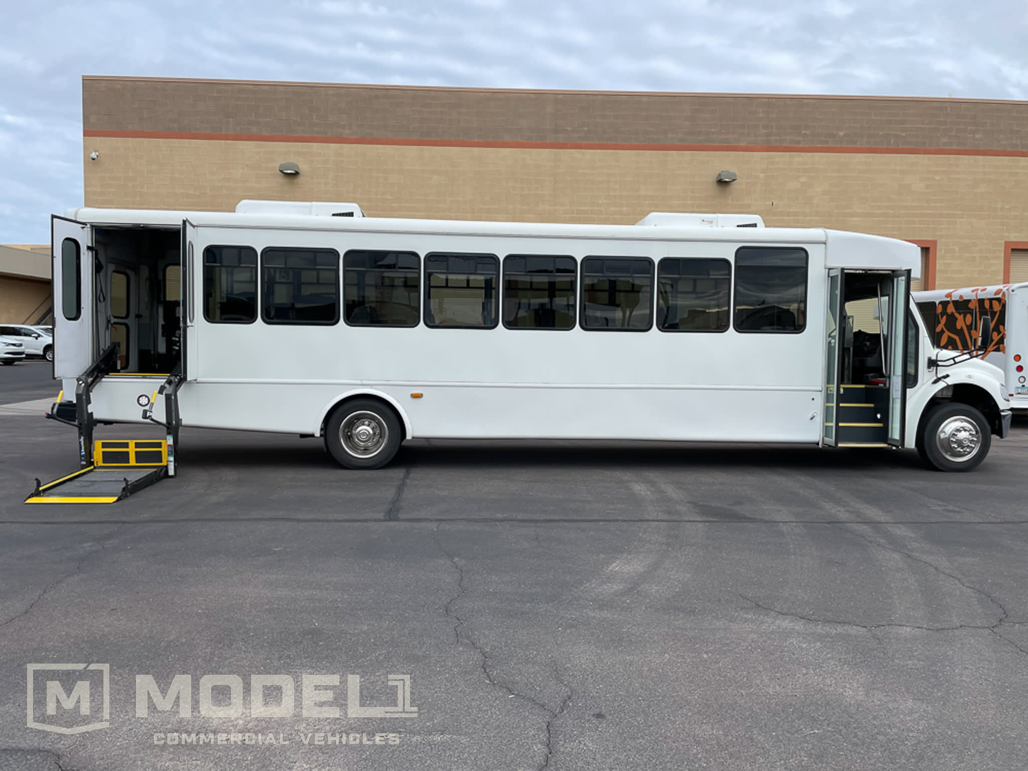 2018 StarTrans President Shuttle Bus ADA Ramp Down