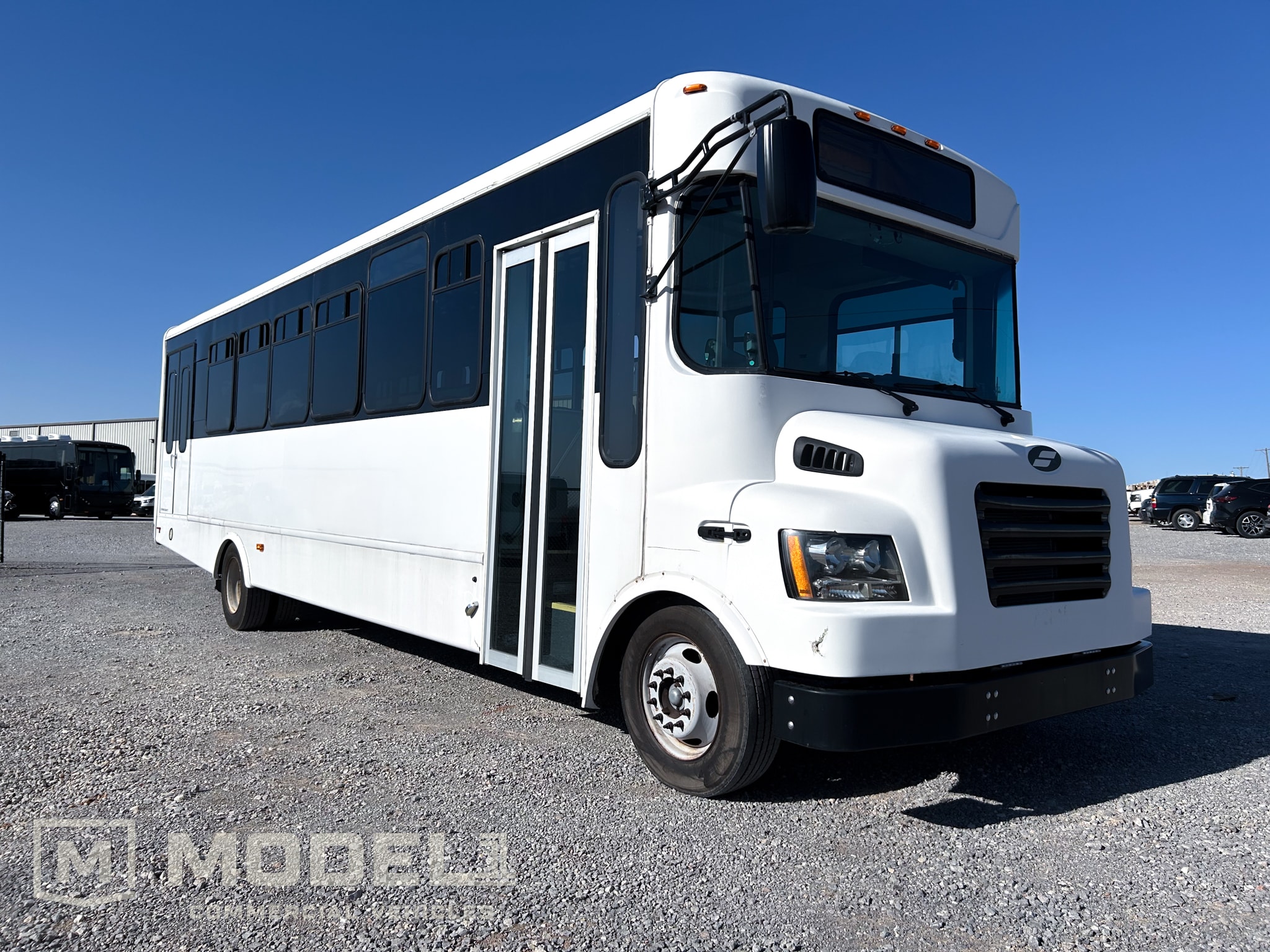 2016 Starcraft Allstar XL 32 Shuttle Bus Hero