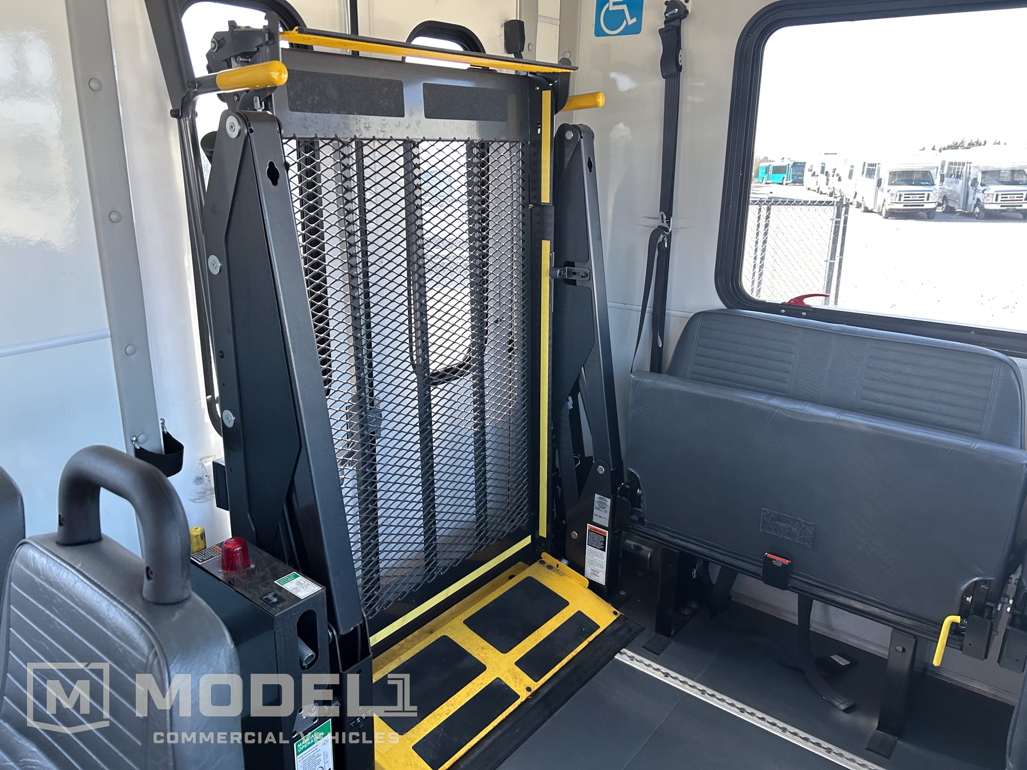 2016 Starcraft Allstar XL 32 Shuttle Bus ADA Wheelchair Interior