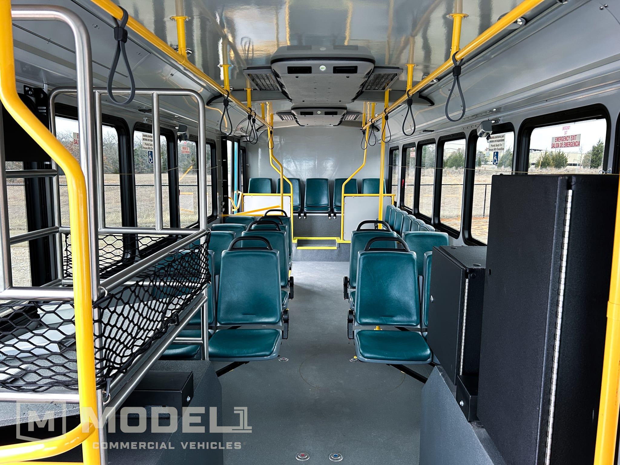 2022 ARBOC Equess 35 Interior Front