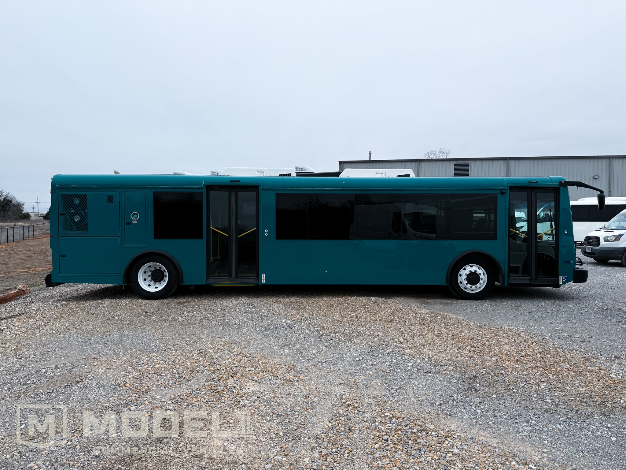 2022 ARBOC Equess 35 Passenger Side