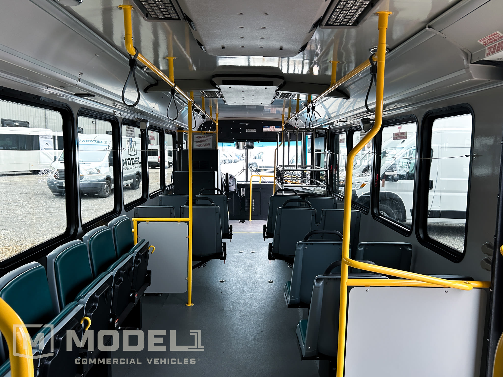2022 ARBOC Equess 35 Interior Front