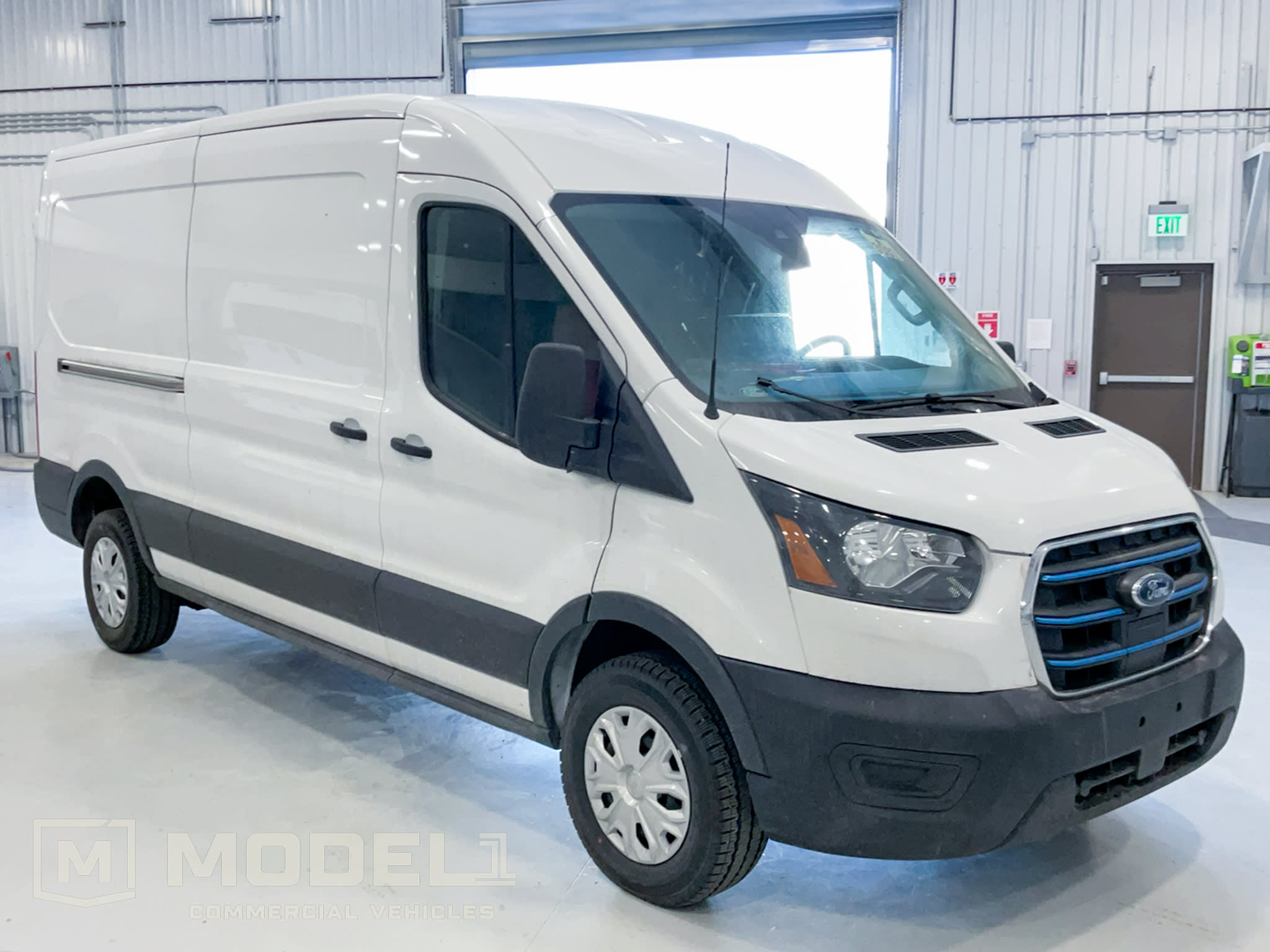 2023 Ford E-Transit BEV 350 Med Roof 130 WB's photo
