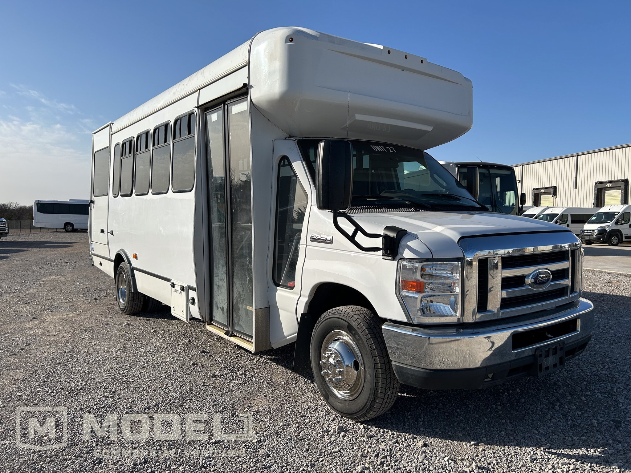 2018 Ford E-Series DRW E-450 Super Duty 158 in WB's photo