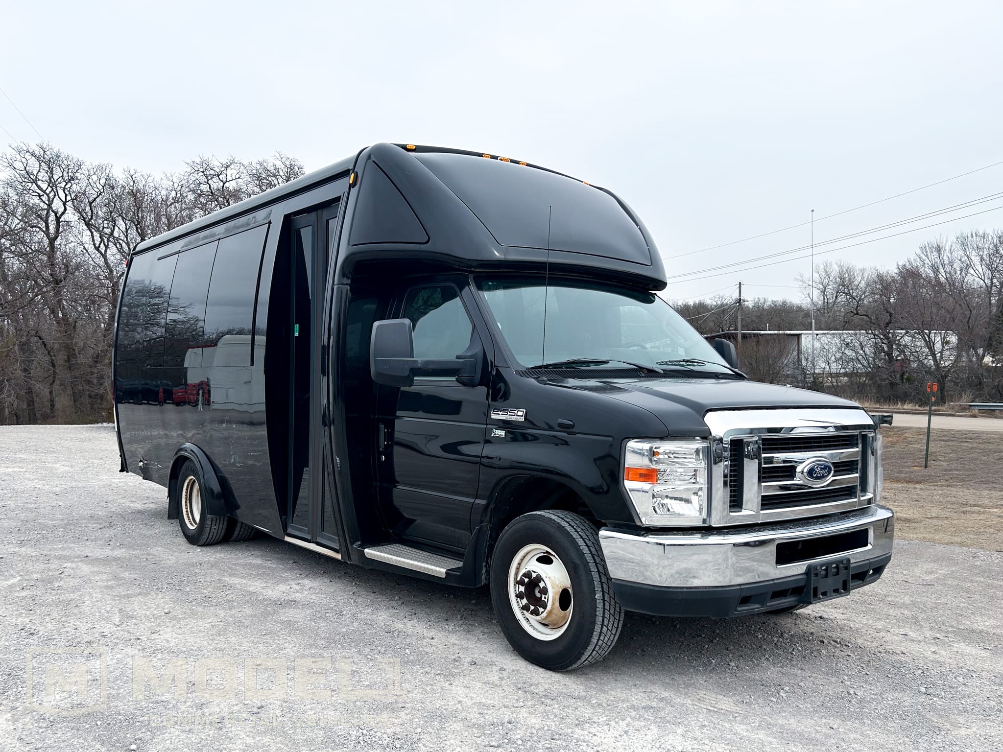 2017 Ford E-Series SRW E-350 Super Duty 138 in WB's photo