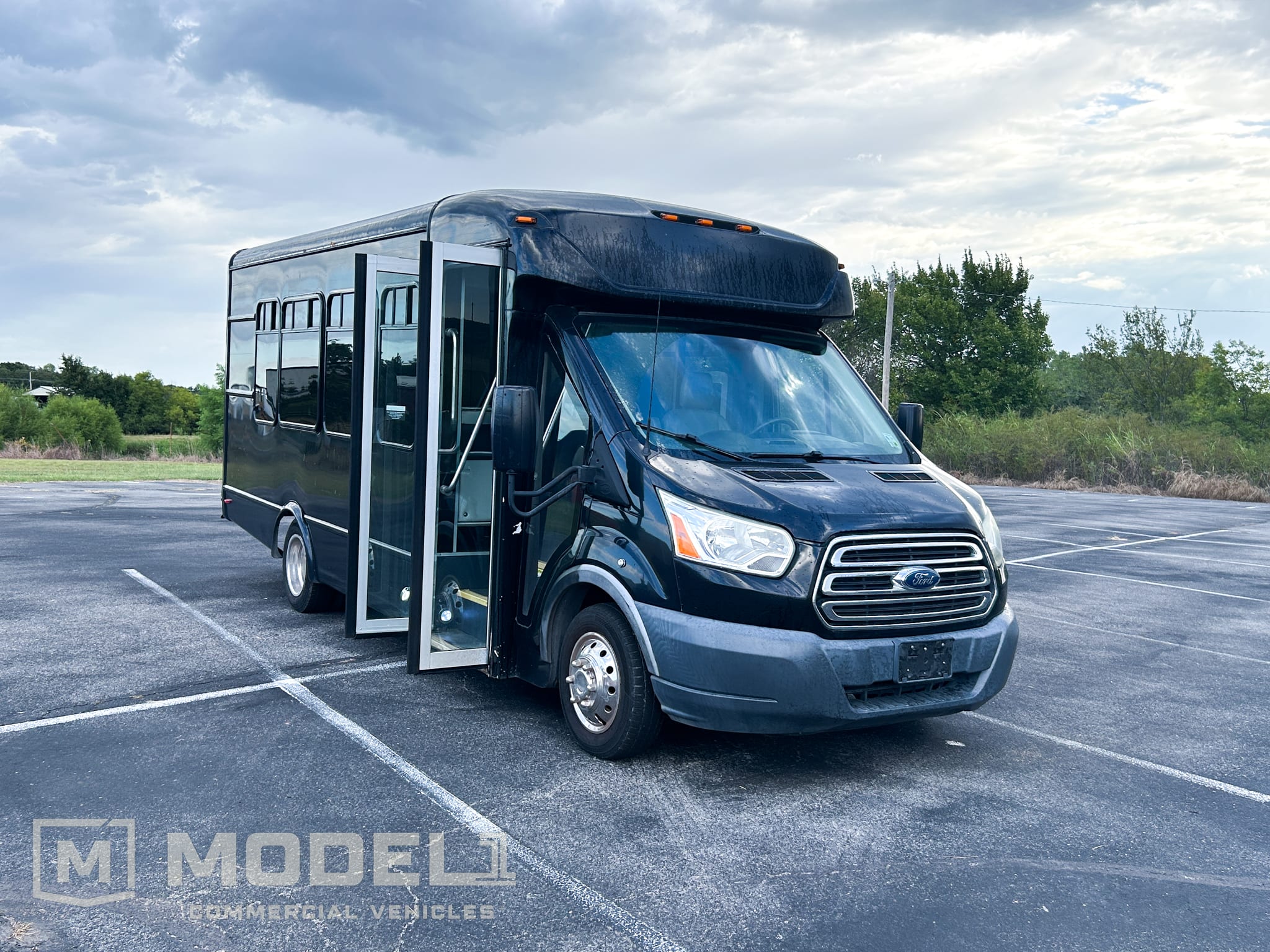 2017 Ford Transit T350 Cutaway HD DRW 156 WB 10,360#'s photo