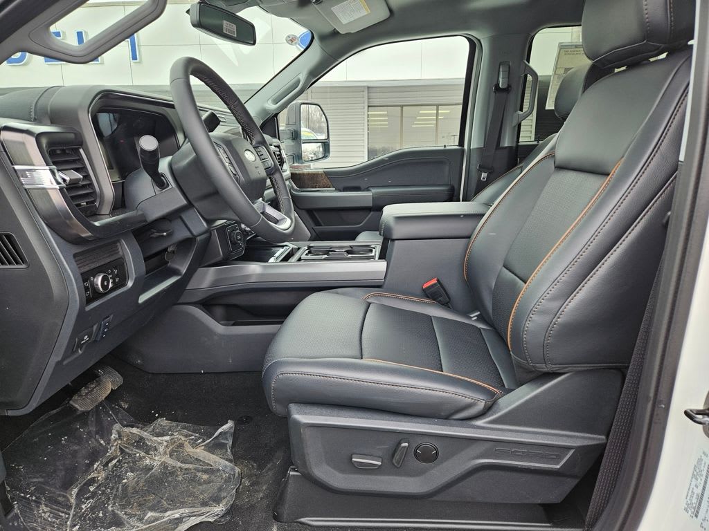 2026 Ford F-550 Lariat 4x4 Crew Cab 203-In DRW's photo