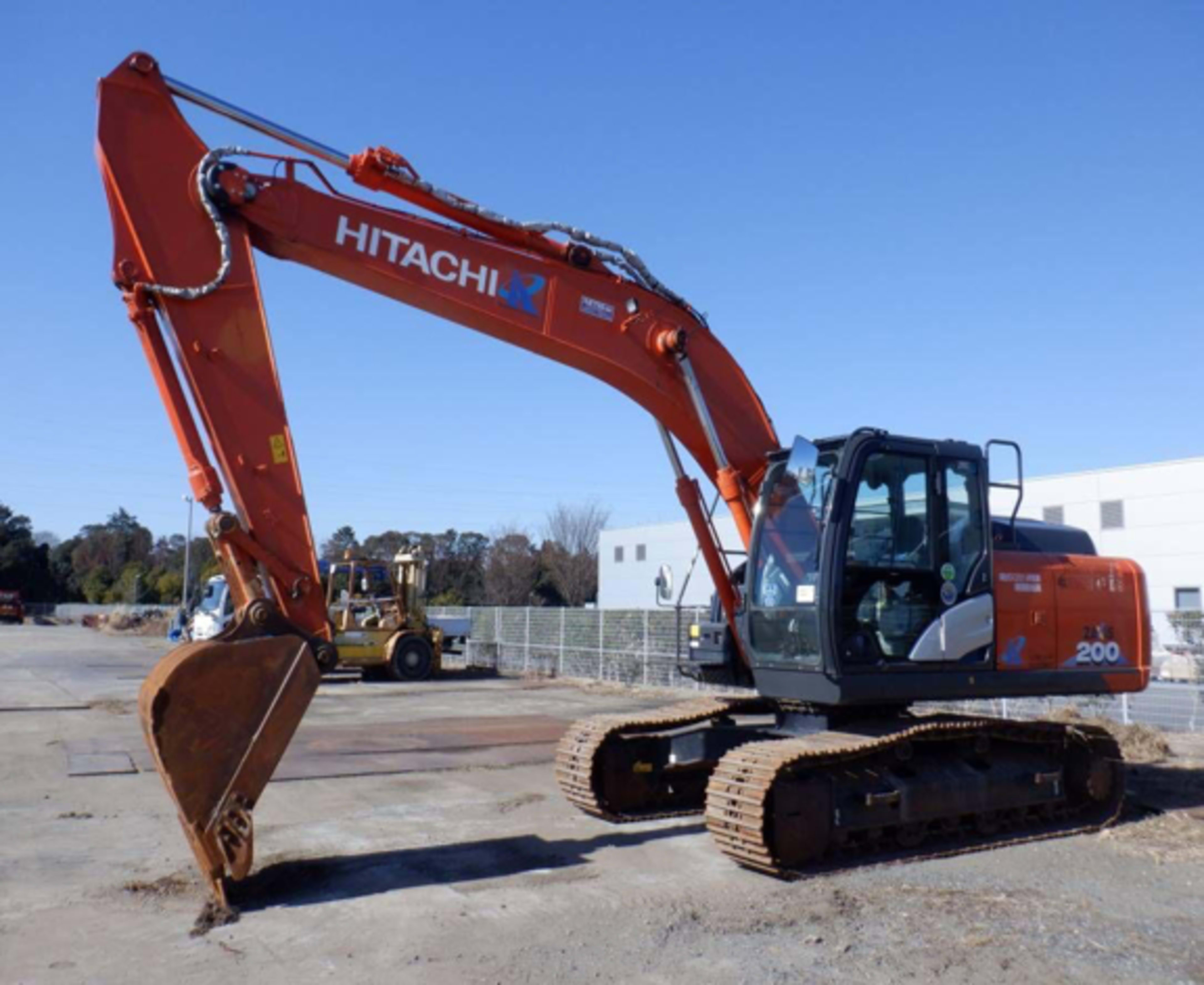 HITACHI ZX200-6
