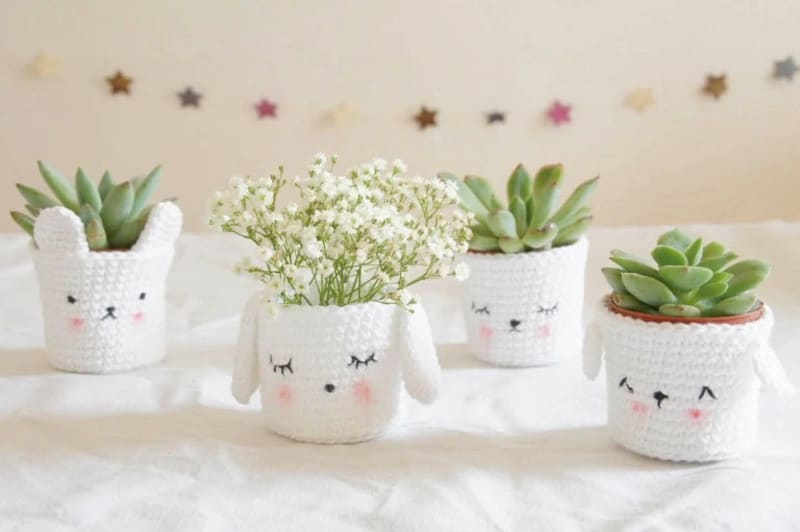 Hug-Me Crochet Plant-Pot Cover